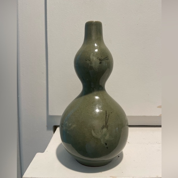 Vintage Korean Celadon Gourd Vase Flying Cranes Artist Signed - Picture 1 of 10